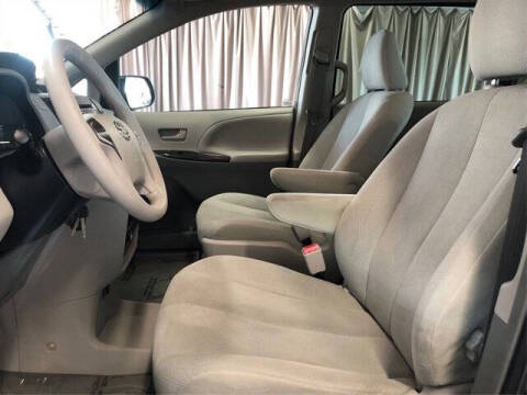 2013 Toyota Sienna L 7-Passenger