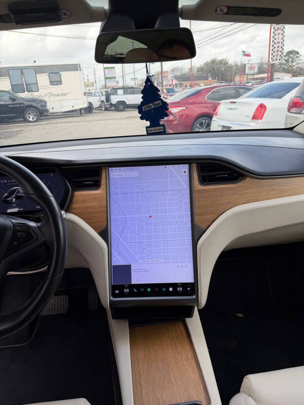 2019 Tesla Model X Standard Range