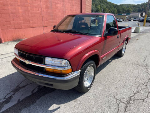 1995 Chevrolet S-10 for sale at ELIZABETH AUTO SALES in Elizabeth PA