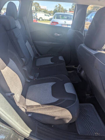 2014 Jeep Cherokee Sport