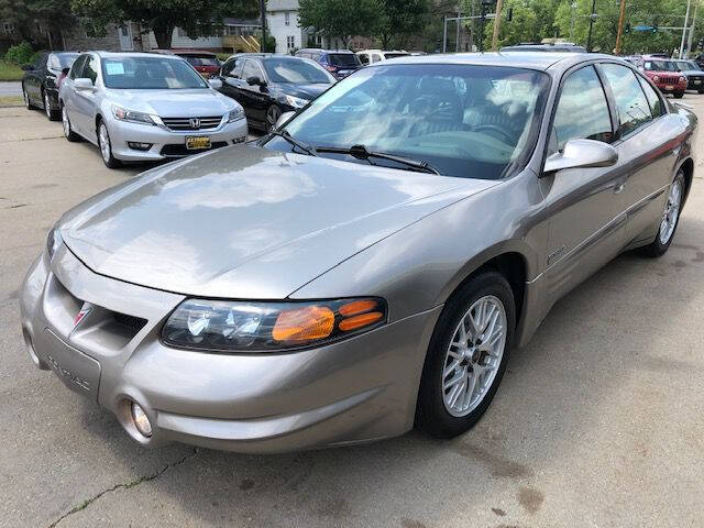 2000 Pontiac Bonneville for sale at Extreme Auto Plaza in Des Moines, IA