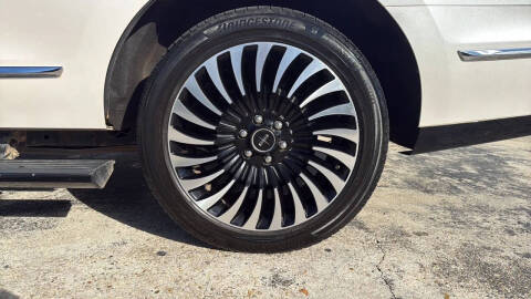 2018 Lincoln Navigator Black Label