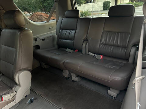 2005 Toyota Sequoia SR5