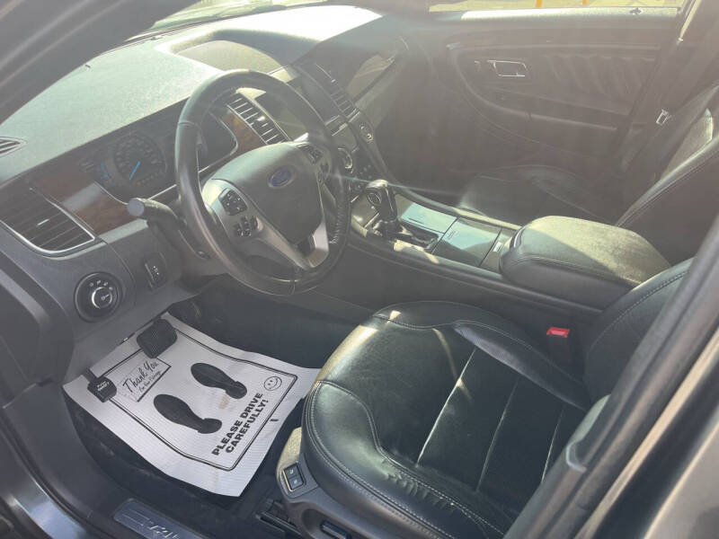 2019 Ford Taurus Limited