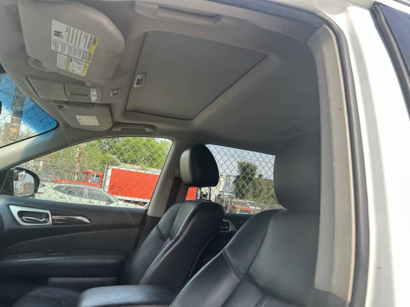 2015 Nissan Pathfinder SL