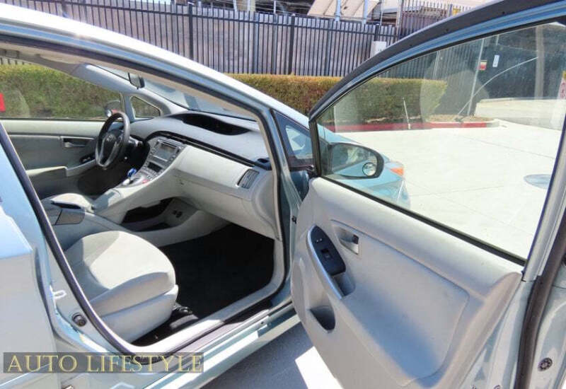 2014 Toyota Prius Two