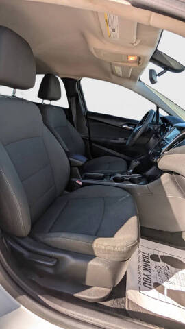 2017 Chevrolet Cruze LT Auto