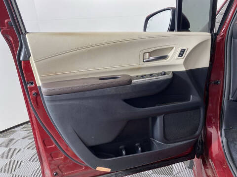 2021 Toyota Sienna Platinum 7-Passenger