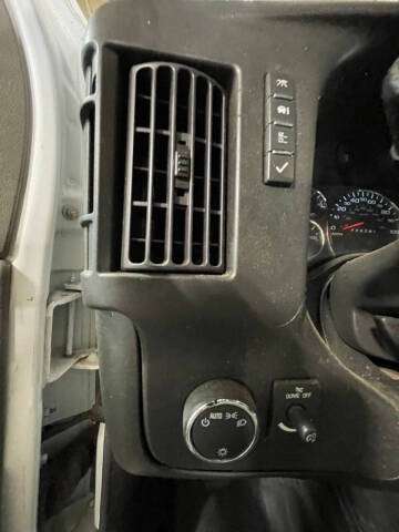 2023 Chevrolet Express 2500