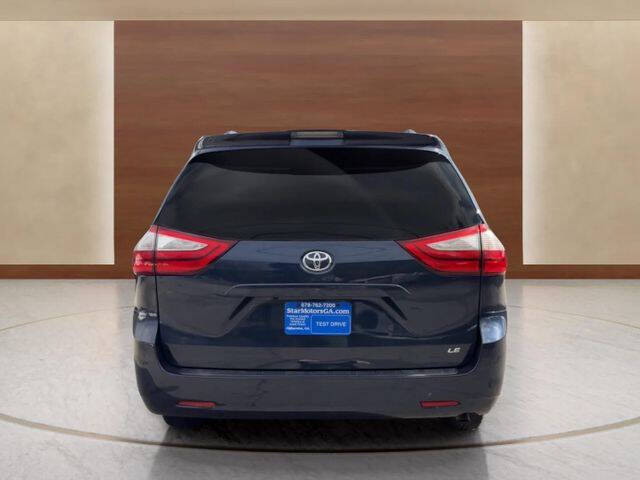 2019 Toyota Sienna LE 8-Passenger