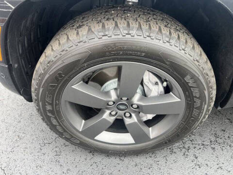 2025 Land Rover Defender 90 P400 X-Dynamic SE