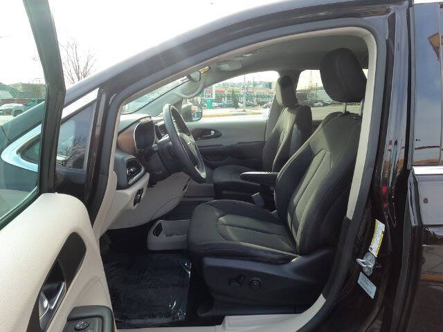 2017 Chrysler Pacifica LX