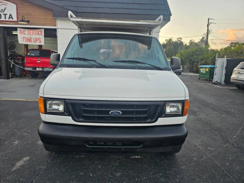 2004 Ford E-Series E-150