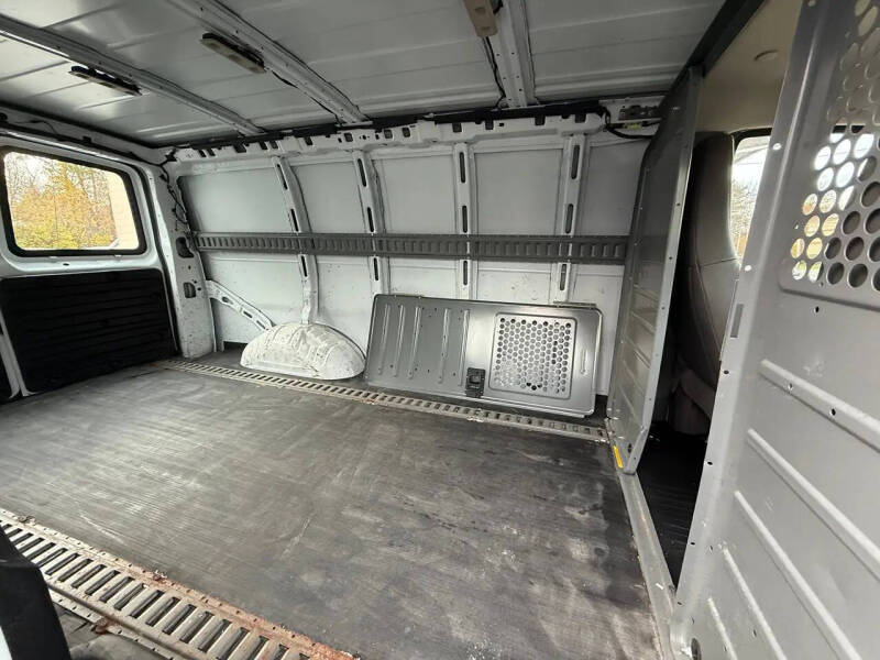 2019 Chevrolet Express 2500
