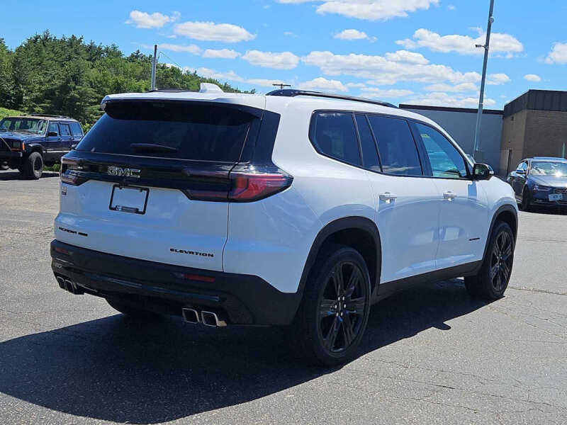 2026 GMC Acadia Elevation