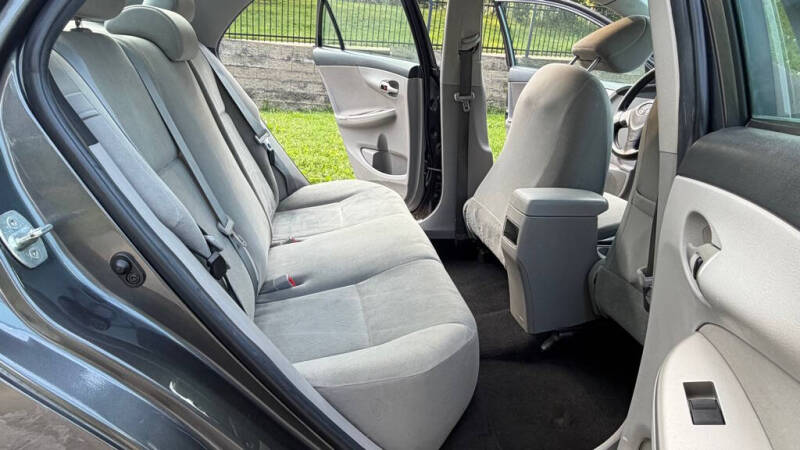 2012 Toyota Corolla LE