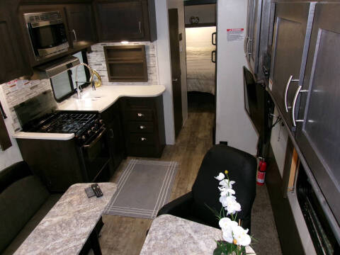 2019 Forest River Shockwave 25rqmx