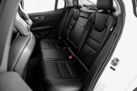 2020 Volvo S60 T5 Momentum