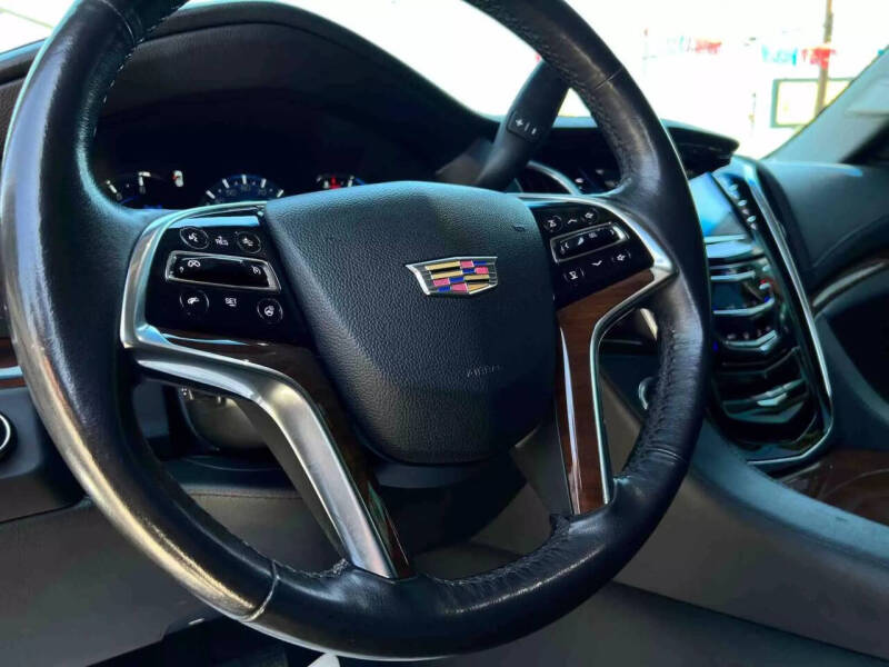 2020 Cadillac Escalade Luxury