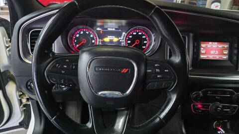 2016 Dodge Charger SE