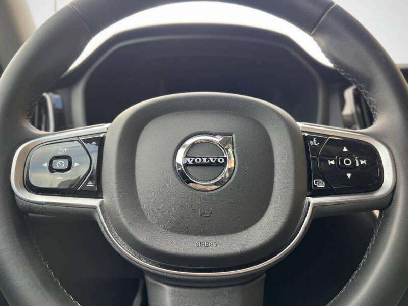 2023 Volvo S60 B5 Ultimate Bright Theme