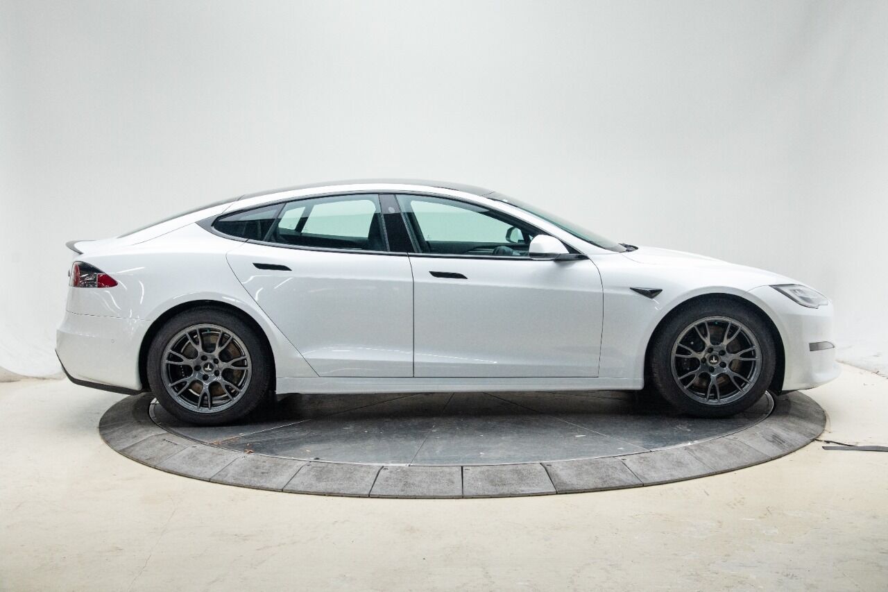 2021 Tesla Model S 10