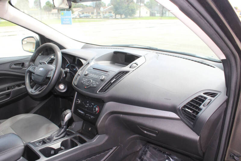 2017 Ford Escape S