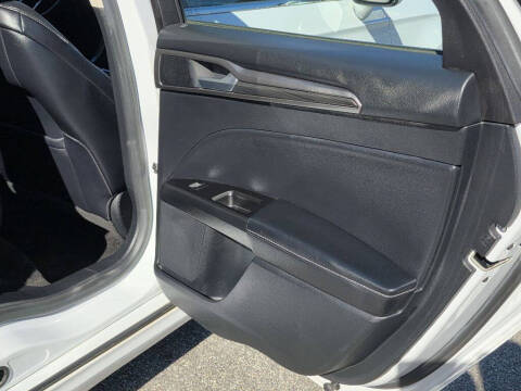 2018 Ford Fusion Hybrid SE