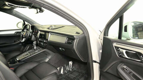 2021 Porsche Macan Turbo