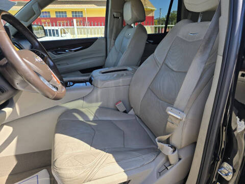 2015 Cadillac Escalade Luxury