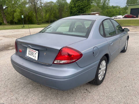 2006 Ford Taurus SE