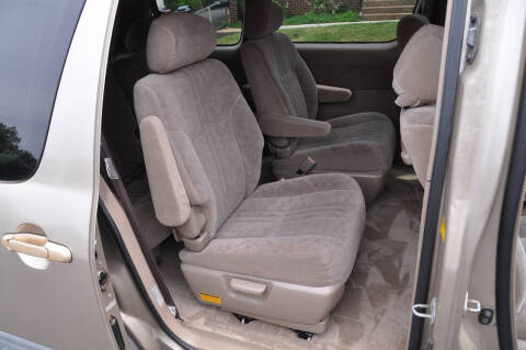 2002 Toyota Sienna LE