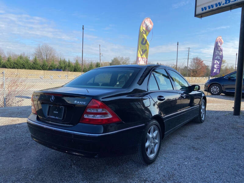 2005 Mercedes-Benz C-Class C240 4Matic photo 6