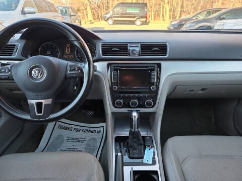 2012 Volkswagen Passat SE PZEV