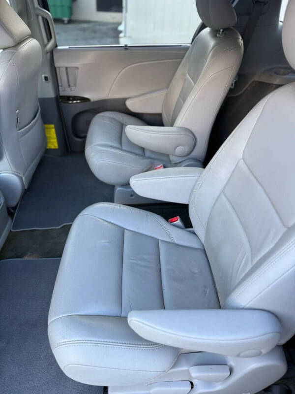 2015 Toyota Sienna