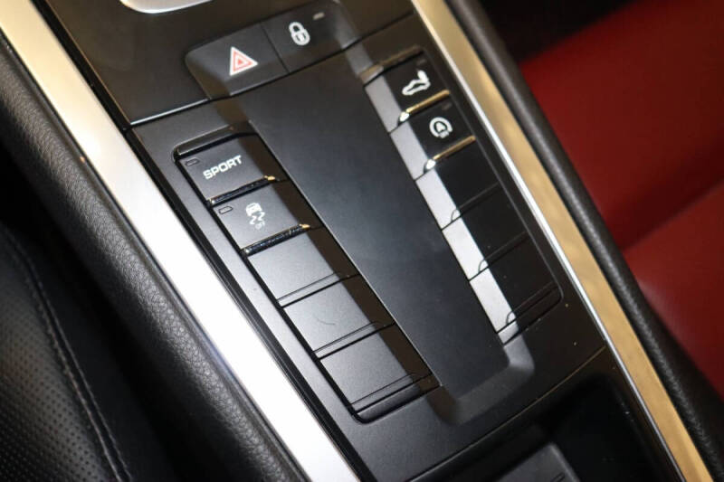 2018 Porsche 718 Cayman