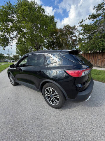 2020 Ford Escape SEL