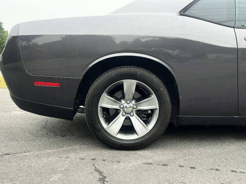 2015 Dodge Challenger SXT
