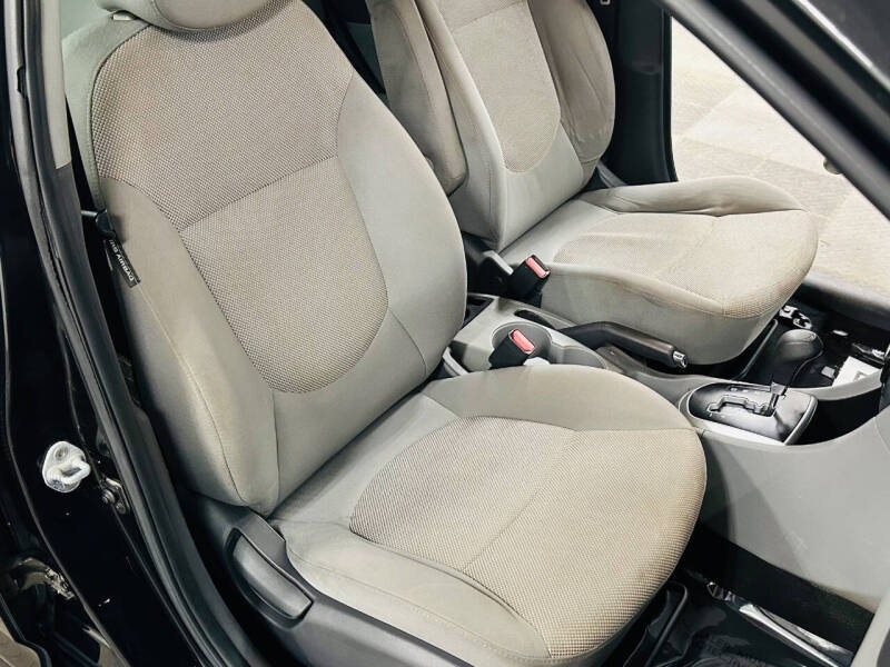 2013 Hyundai Accent GS