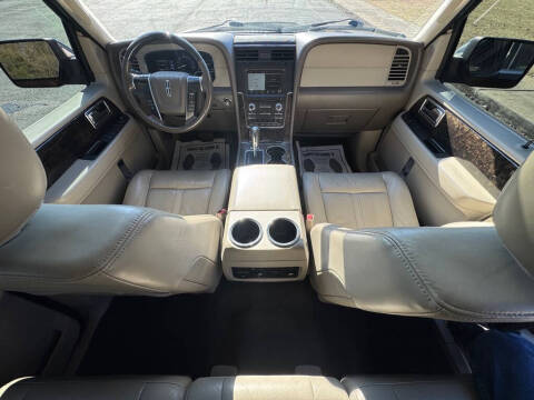 2016 Lincoln Navigator Select