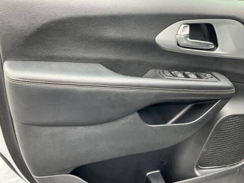 2023 Chrysler Pacifica Touring