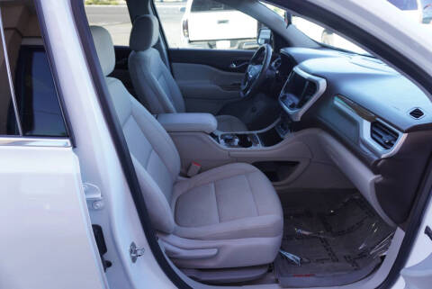2022 GMC Acadia SLE
