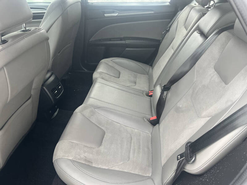 2017 Ford Fusion V6 Sport