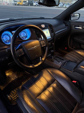 2012 Chrysler 300 S V8