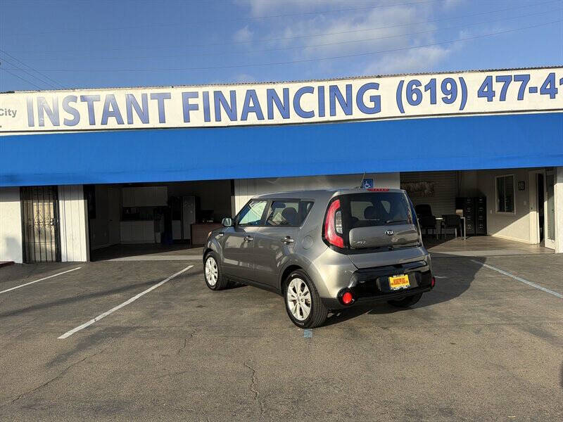 2016 Kia Soul +