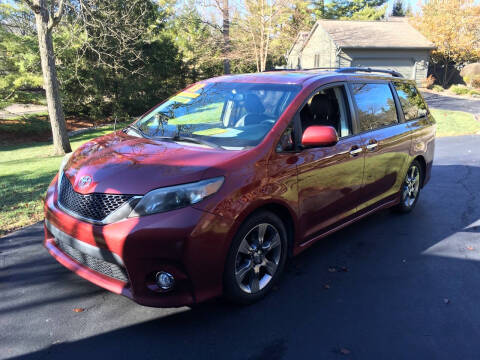 2013 Toyota Sienna for sale at Stuart's Cars in Cincinnati OH