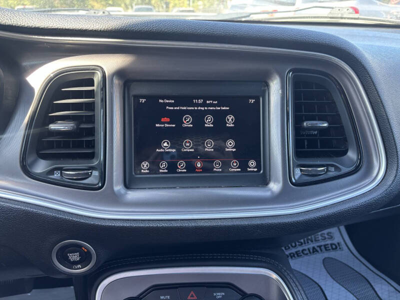 2022 Dodge Challenger SXT