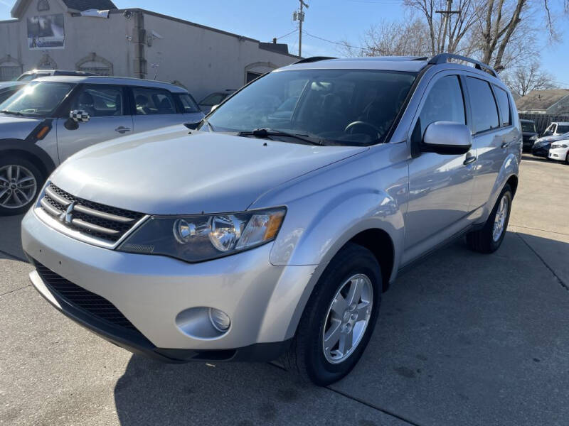 2007 Mitsubishi Outlander for sale at T & G / Auto4wholesale in Parma OH