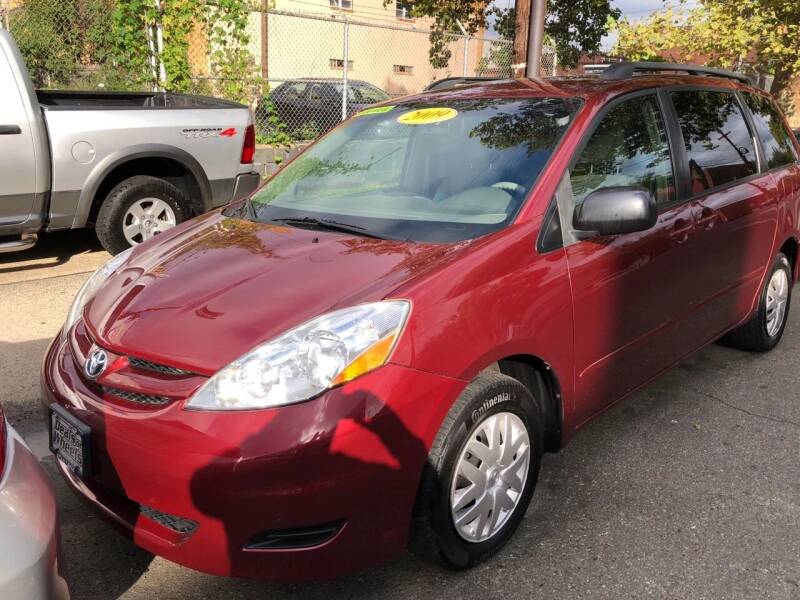 2009 Toyota Sienna for sale at DEALS ON WHEELS in Newark NJ