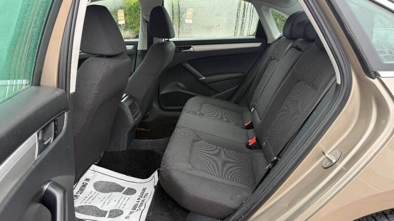 2016 Volkswagen Passat 1.8T S